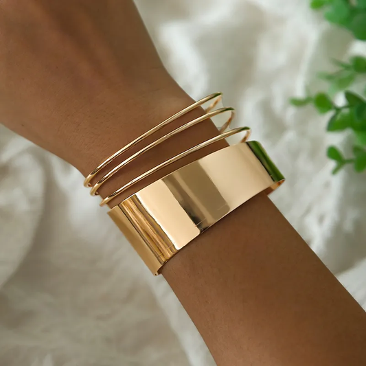 Elegantes Vintage-Armband in strahlendem Goldton