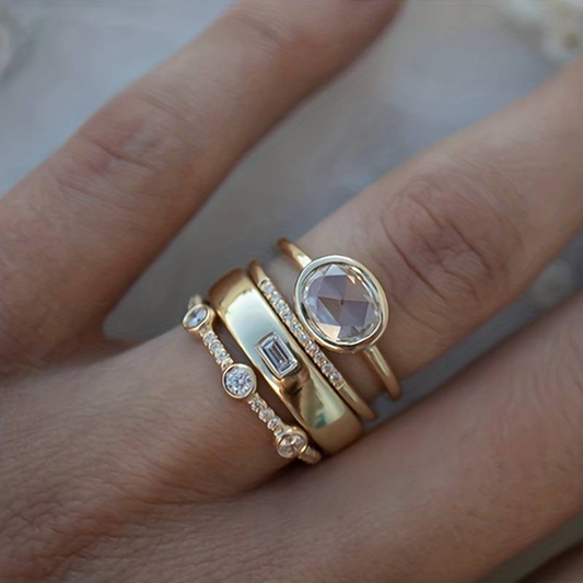 Exquisites Vintage Gold & Funkelndes Zirkonia Ring Ensemble