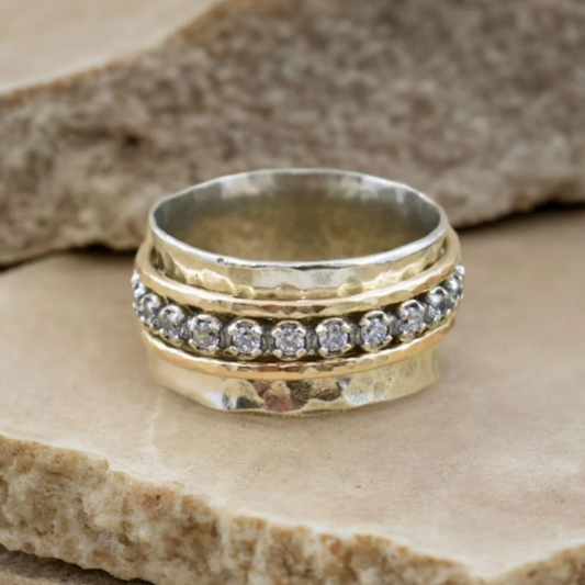 Bezaubernder Vintage Gold- und Silber-Spinnring mit funkelnden Zirkonia